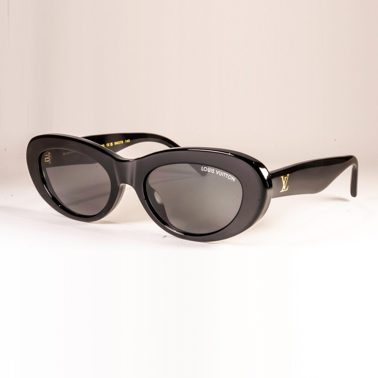 LV Fame Oval Sunglasses - Image 6